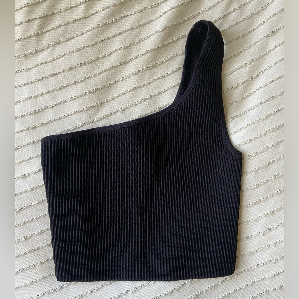 Aritzia Babaton Sculpt Knit One Shoulder Cropped Tank